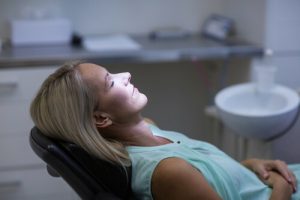 How to battle panic during your tooth surgery  
